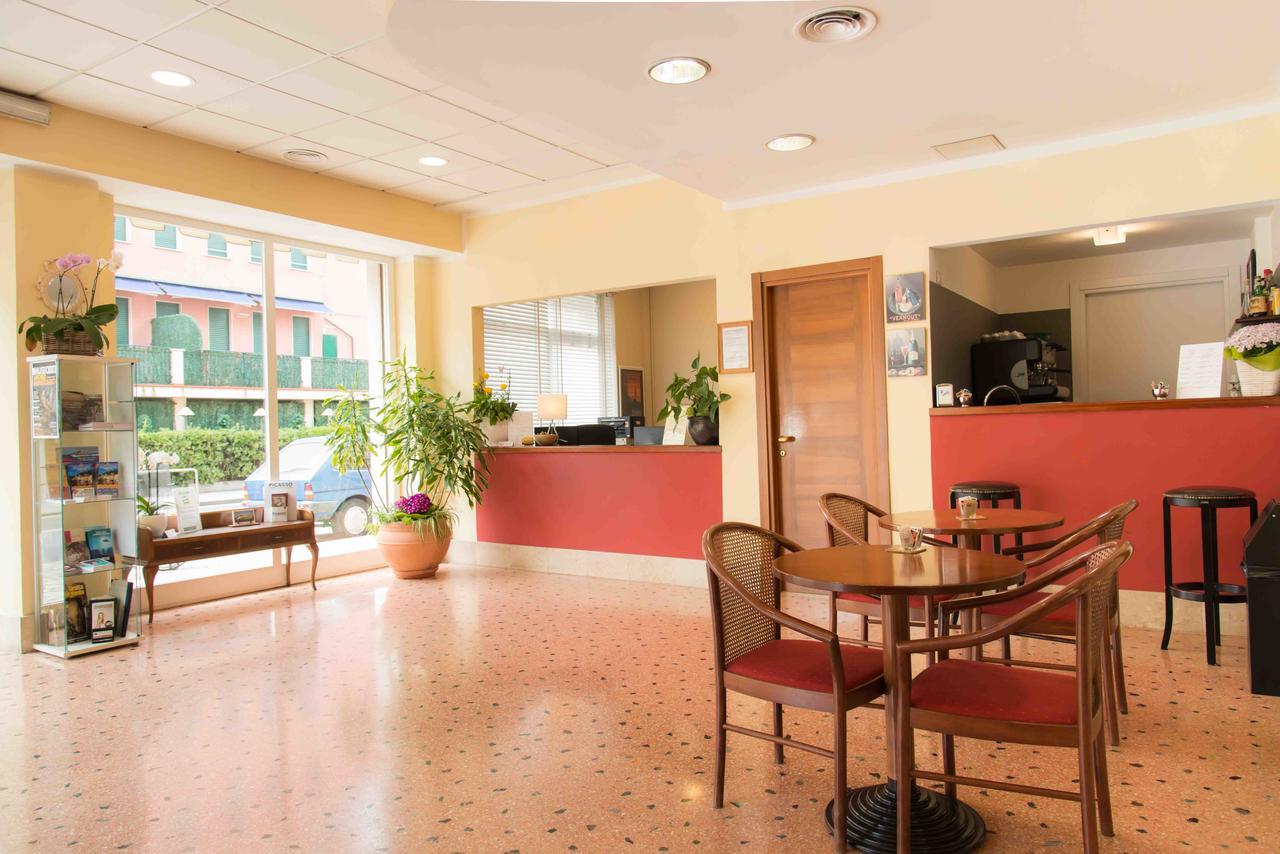 Hotel Elisabetta Сестри-Леванте Экстерьер фото